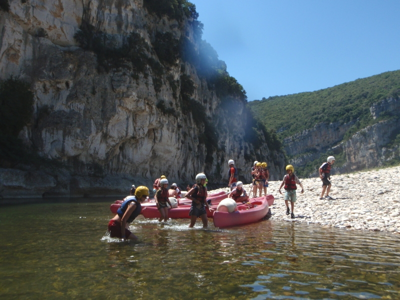 Village Camps International Summer Camp Ard&egrave;che, France 2019-07-26 https://www.villagecamps.com/journals_admin/images/22-35-Scenic swim break.jpg